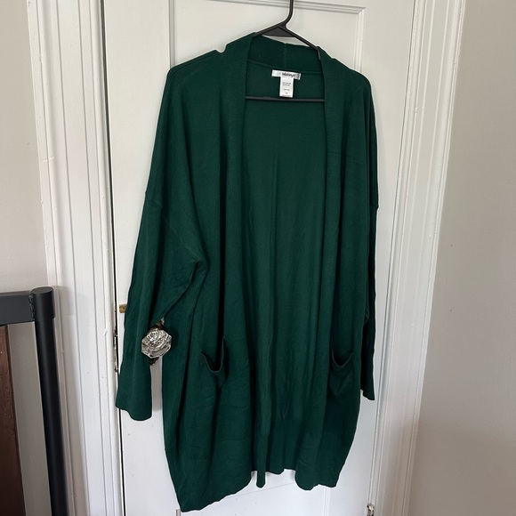 Masseys Sweaters - Elegant Rich Hunter Green Cardigan Sweater